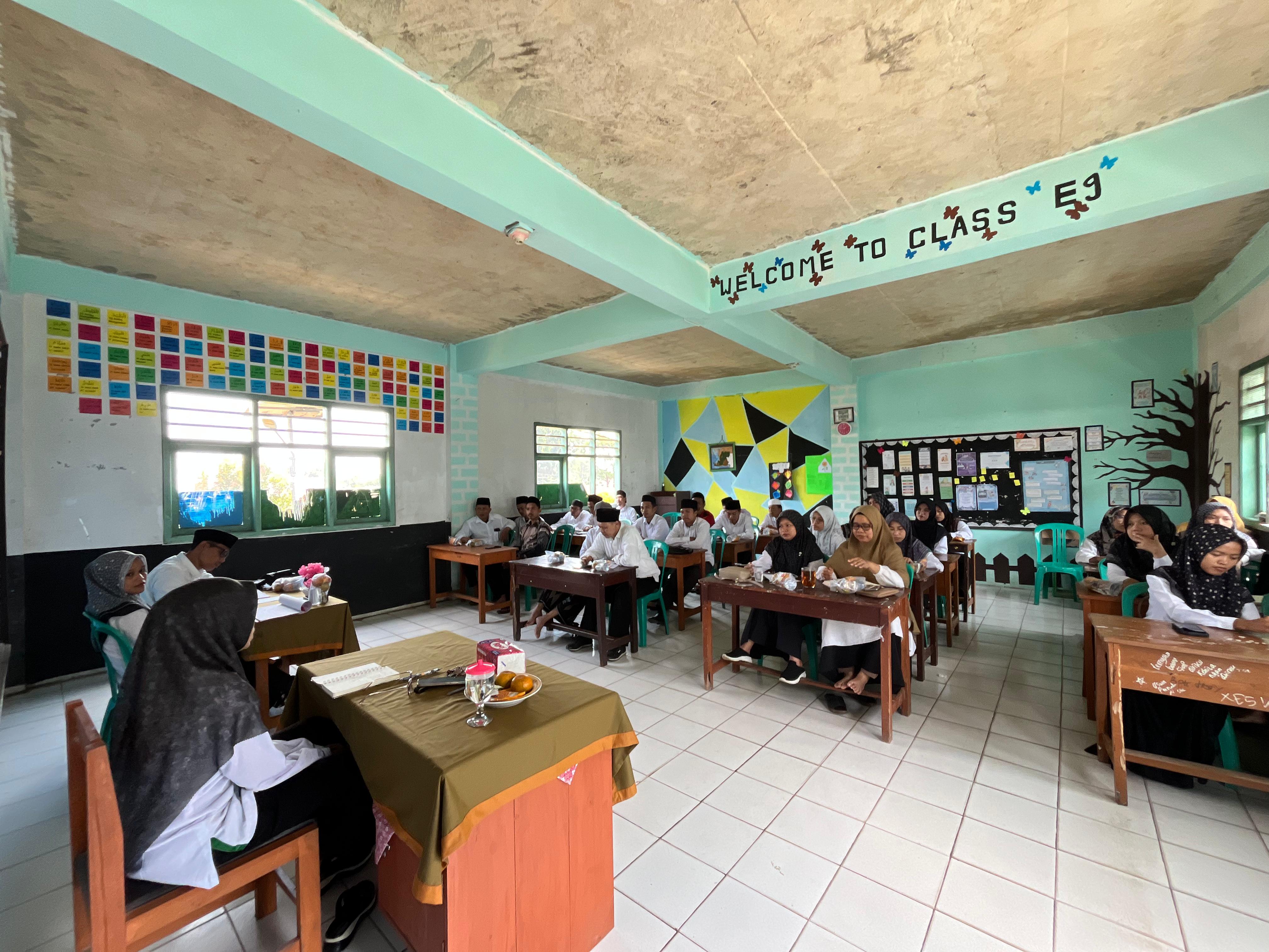 Rapat Koordinasi dan Evaluasi Bulanan Guru dan Staf Madrasah Aliyah