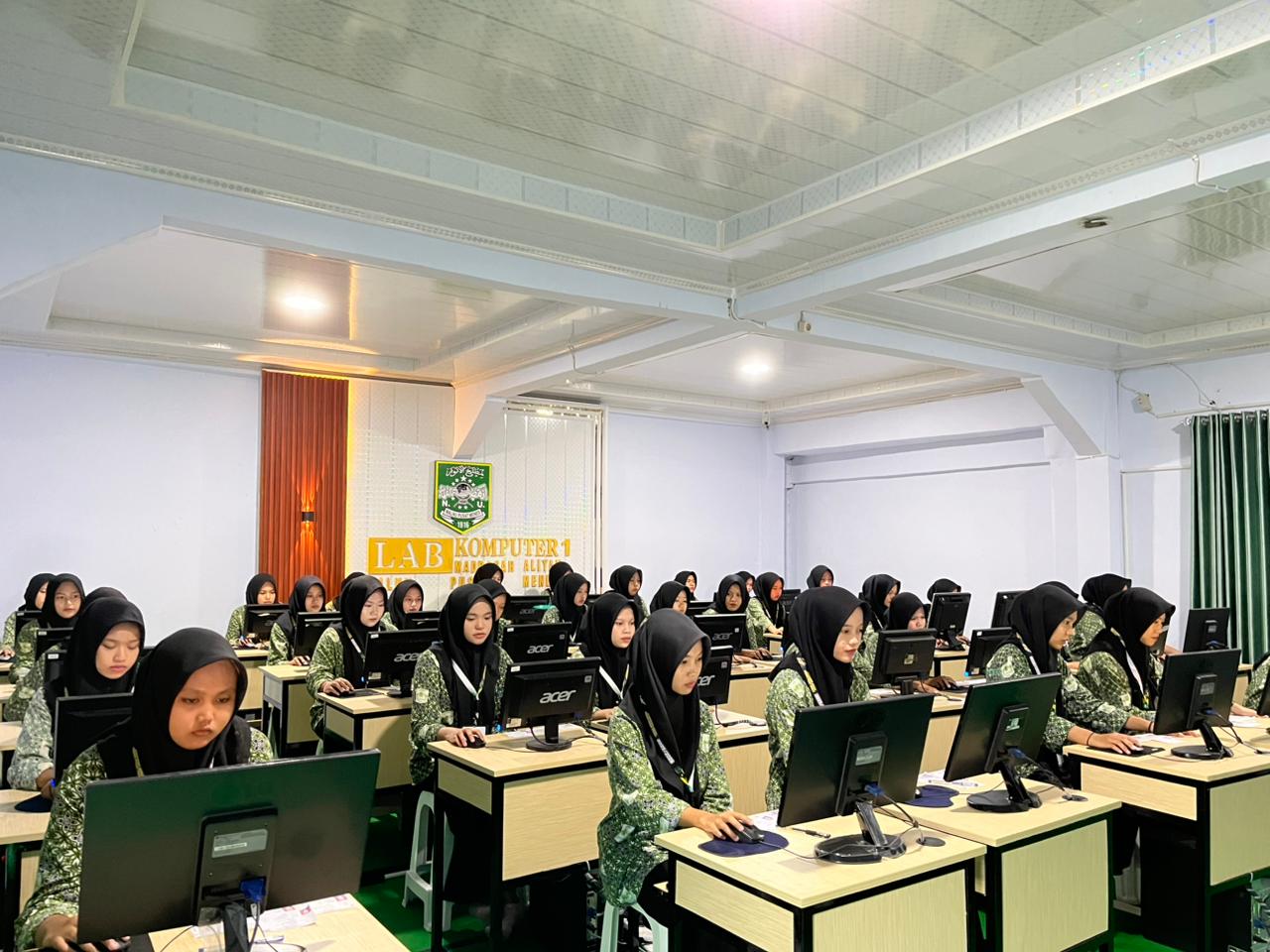 Hari Ketiga Tes Kemampuan Akademik (TKA) di Madrasah Aliyah MALNU Pusat Menes Berlangsung Lancar